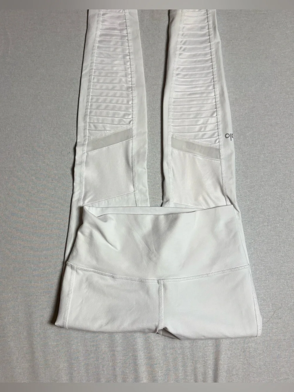ALO Yoga White High-Rise Moto Leggings with Mesh Panels Size Small